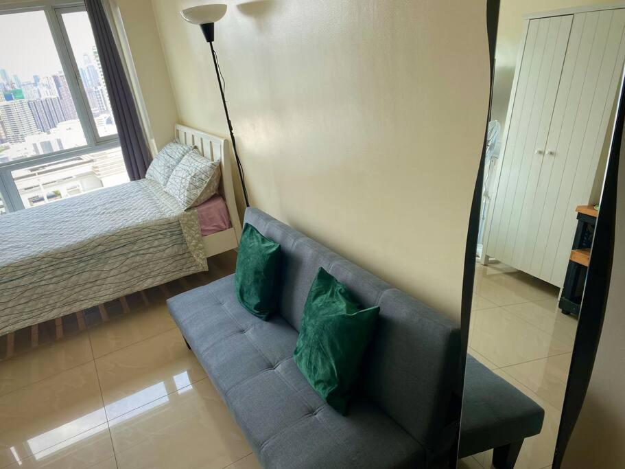 Makati Penthouse With Stunning City Skyline View مانيلا المظهر الخارجي الصورة