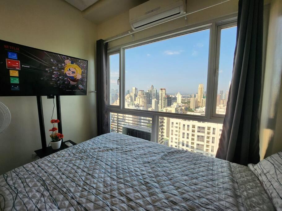 Makati Penthouse With Stunning City Skyline View مانيلا المظهر الخارجي الصورة